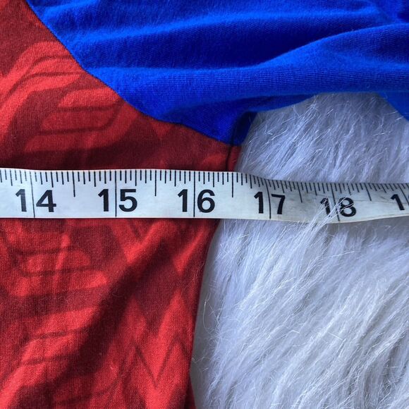 Wonder Woman DC Comics Shirt Sz L 3/4 Sleeve V-Neck Superhero Sleepwear Womens - Picture 6 of 8